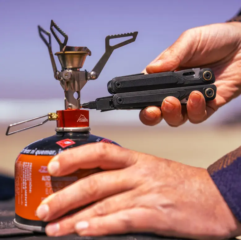 אולר רב תכליתי לדרמן WAVE ALPHA – שחור עם חריטה אישית