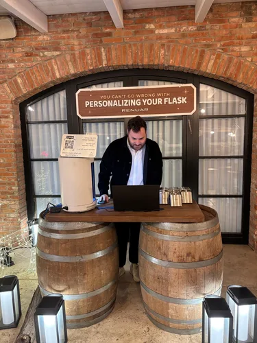 עמדת חריטה - אירוע השקה - רנואר 2025