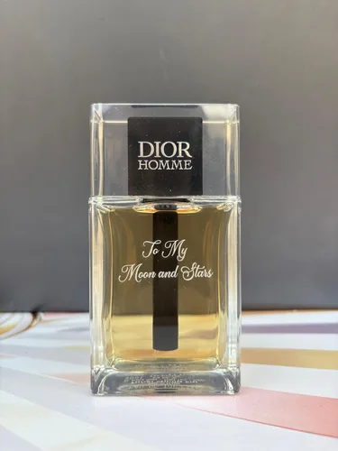 חריטה על בושם